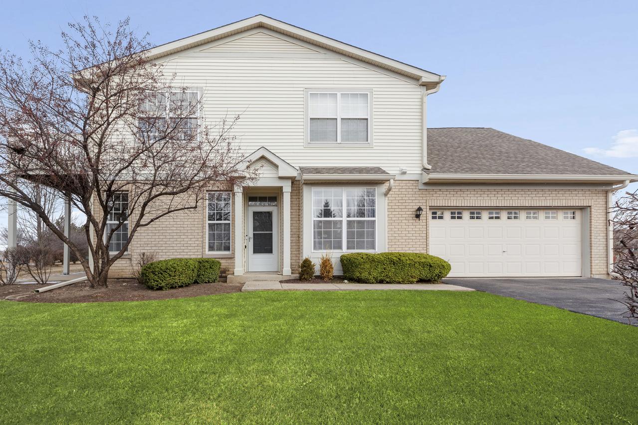 2666 Loren Ct., Algonquin, IL 60102