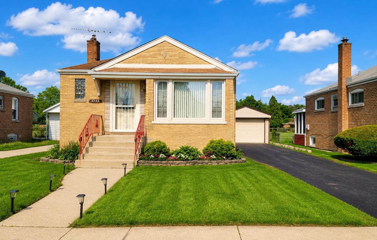 14733 La Salle St., Dolton, IL 60419