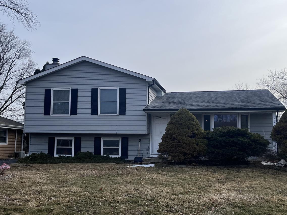 37227 N Hillside Dr., Lake Villa, IL 60046