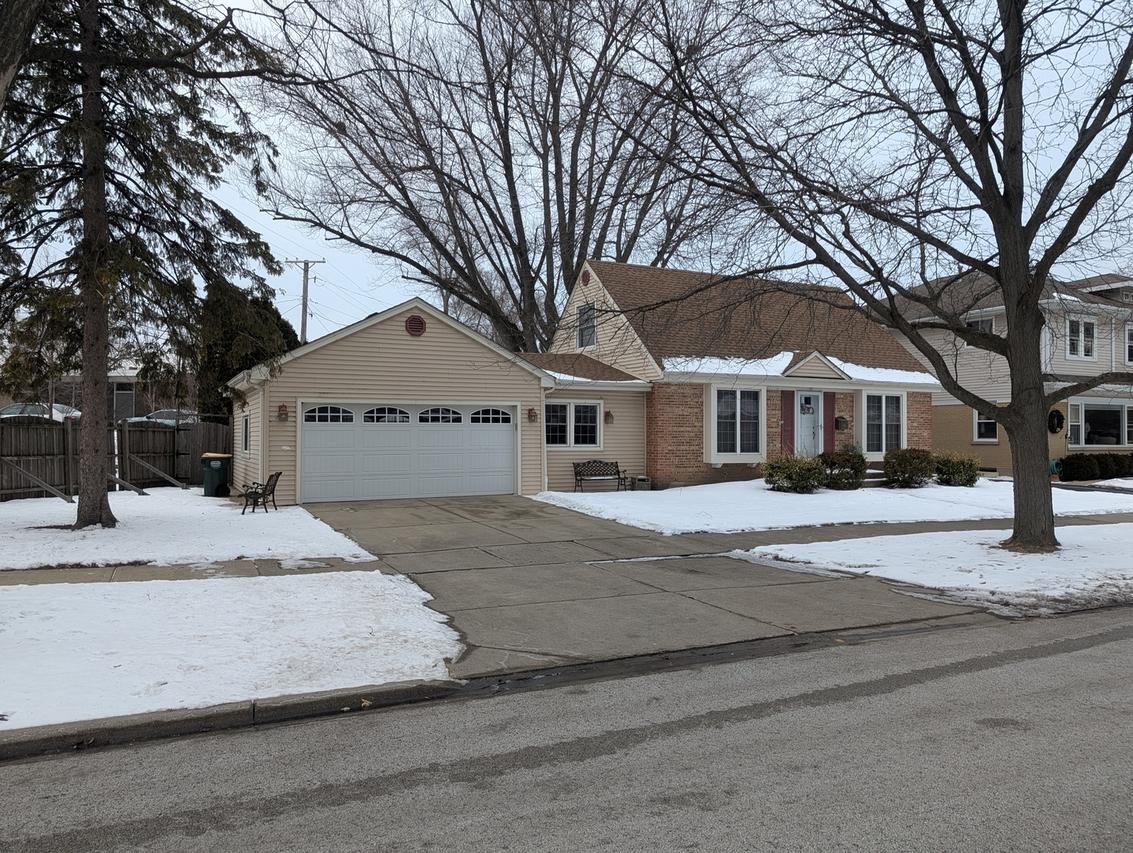 912 N Chicago Ave., Arlington Heights, IL 60004