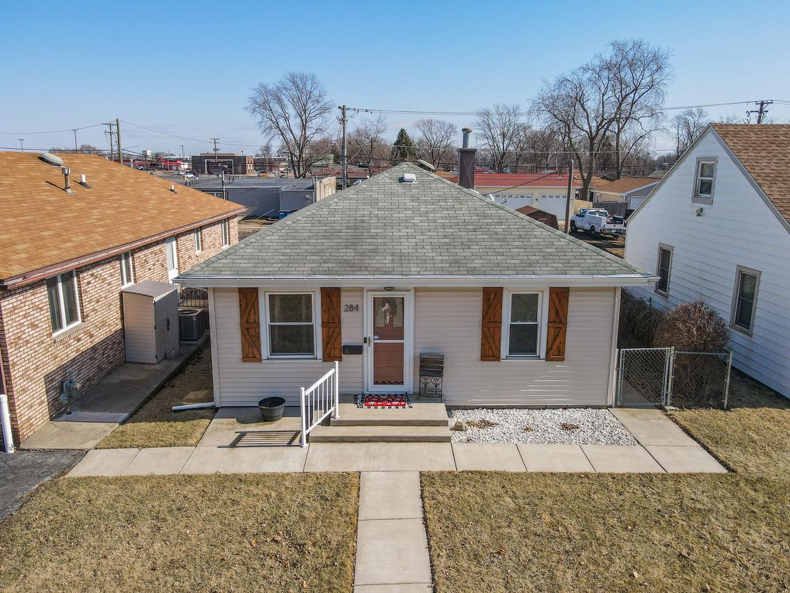 284 N Clinton Ave., Bradley, IL 60915