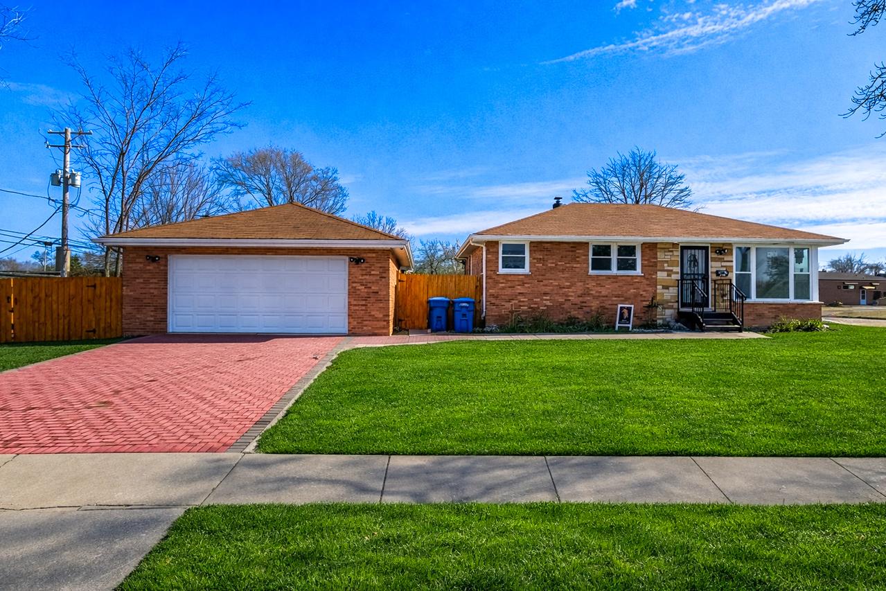 401 W 14th Pl., Chicago Heights, IL 60411