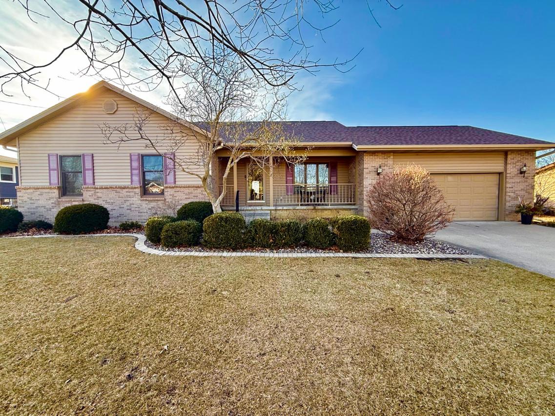 8408 49th St., Coal Valley, IL 61240