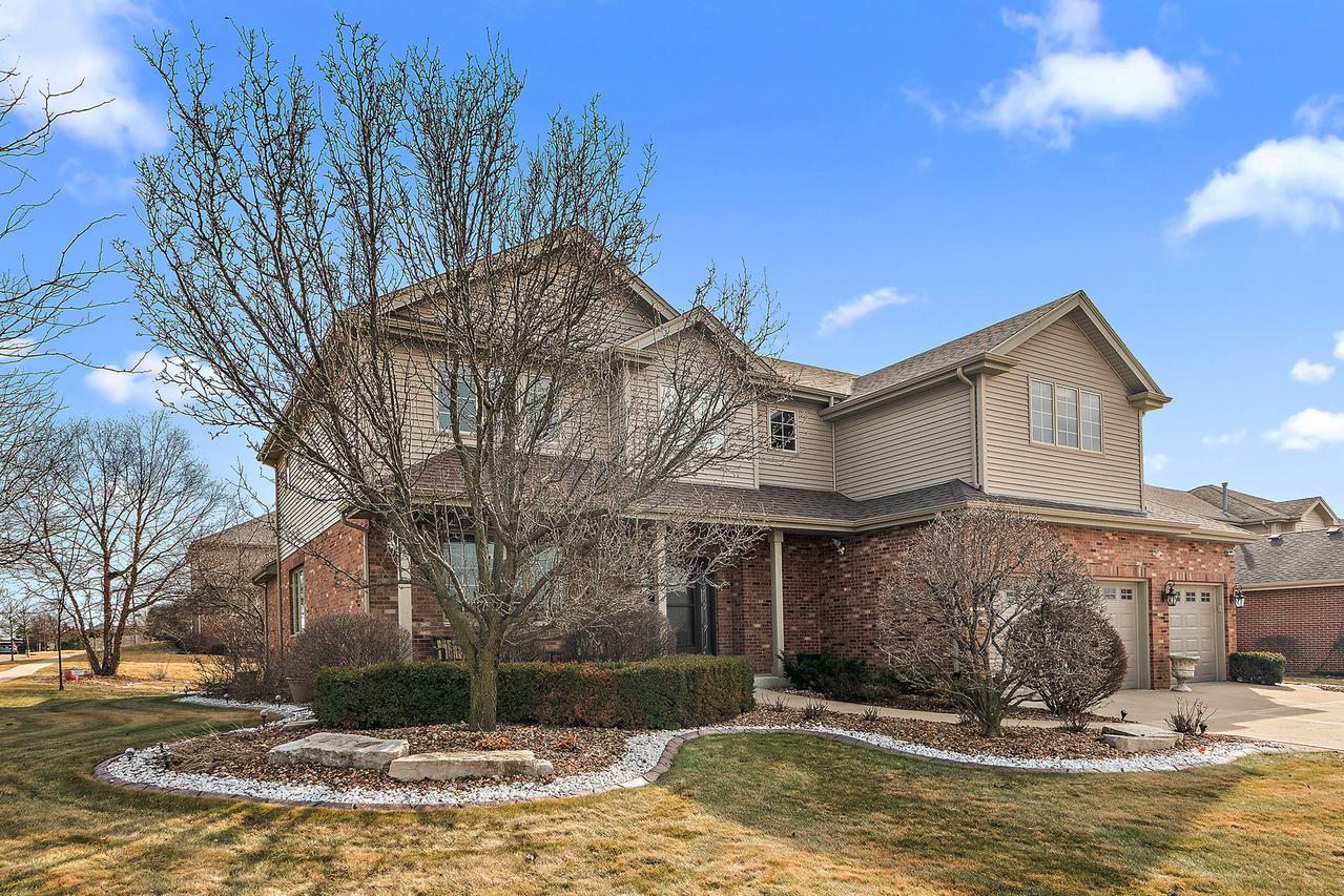 702 Pintail Dr., New Lenox, IL 60451