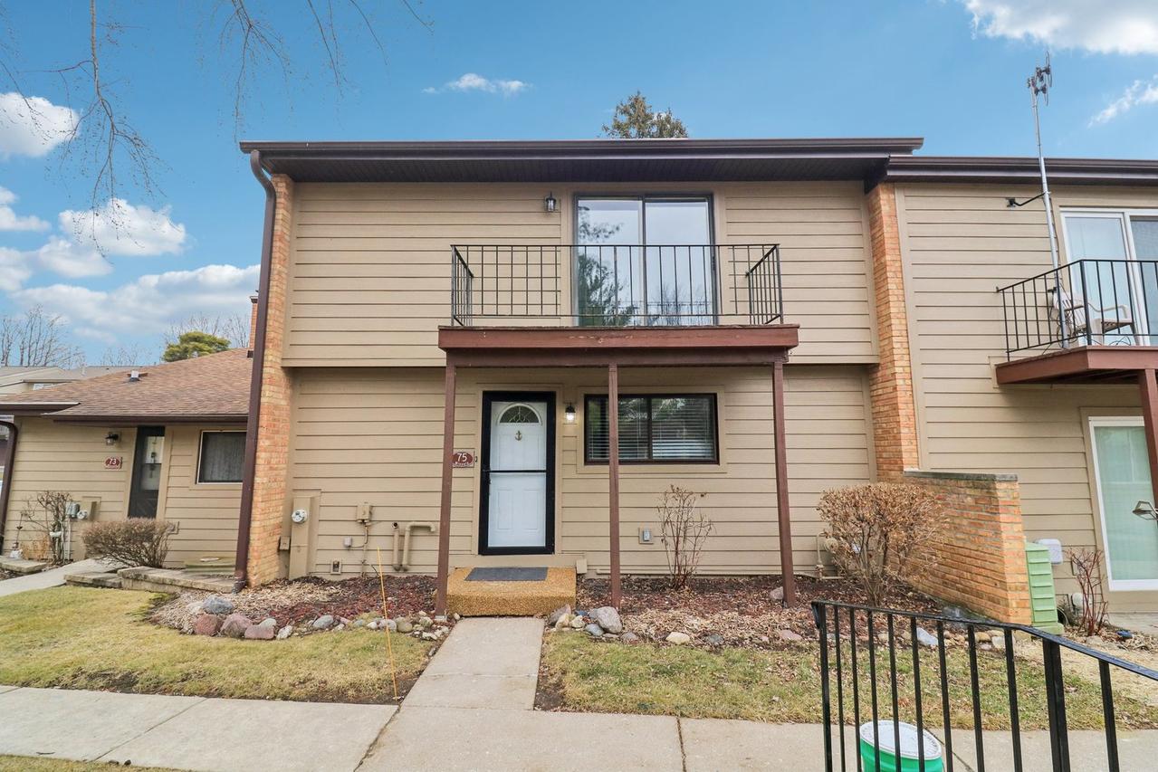 75 Mineola Rd., Fox Lake, IL 60020