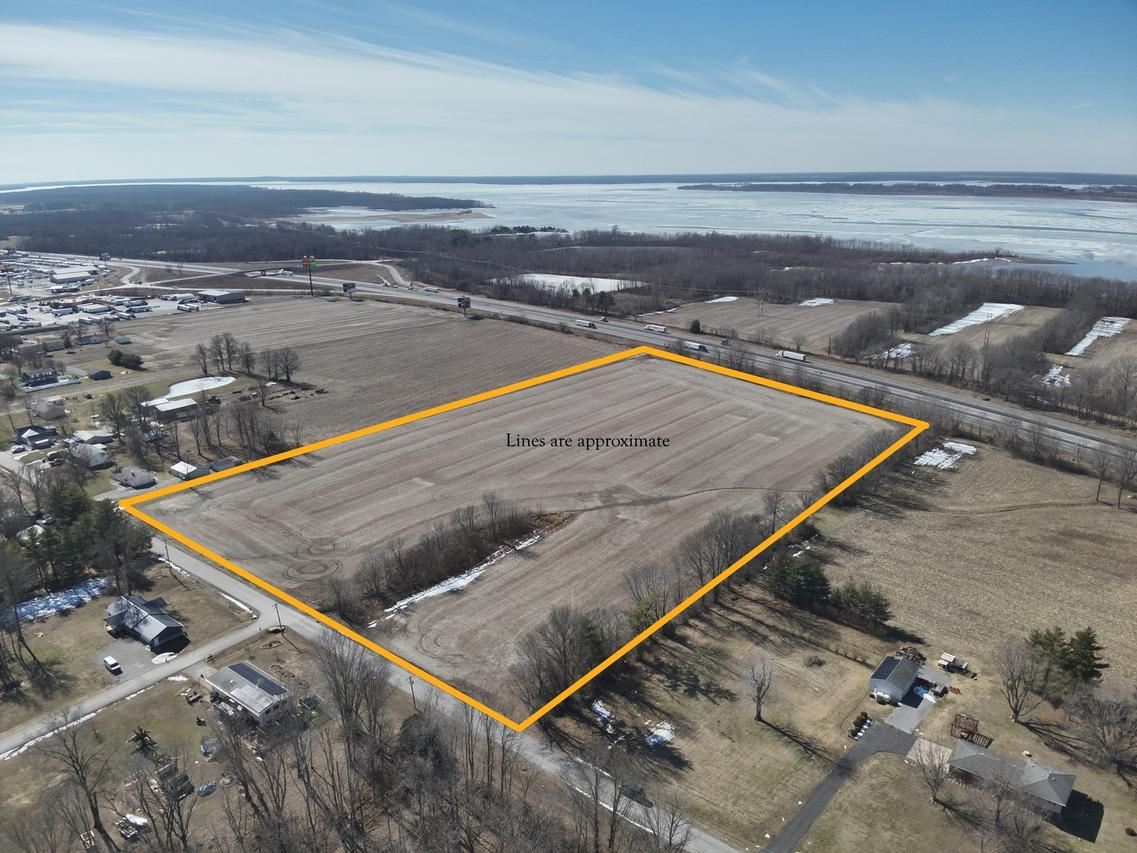 0000 N Oak St., Ina, IL 62846