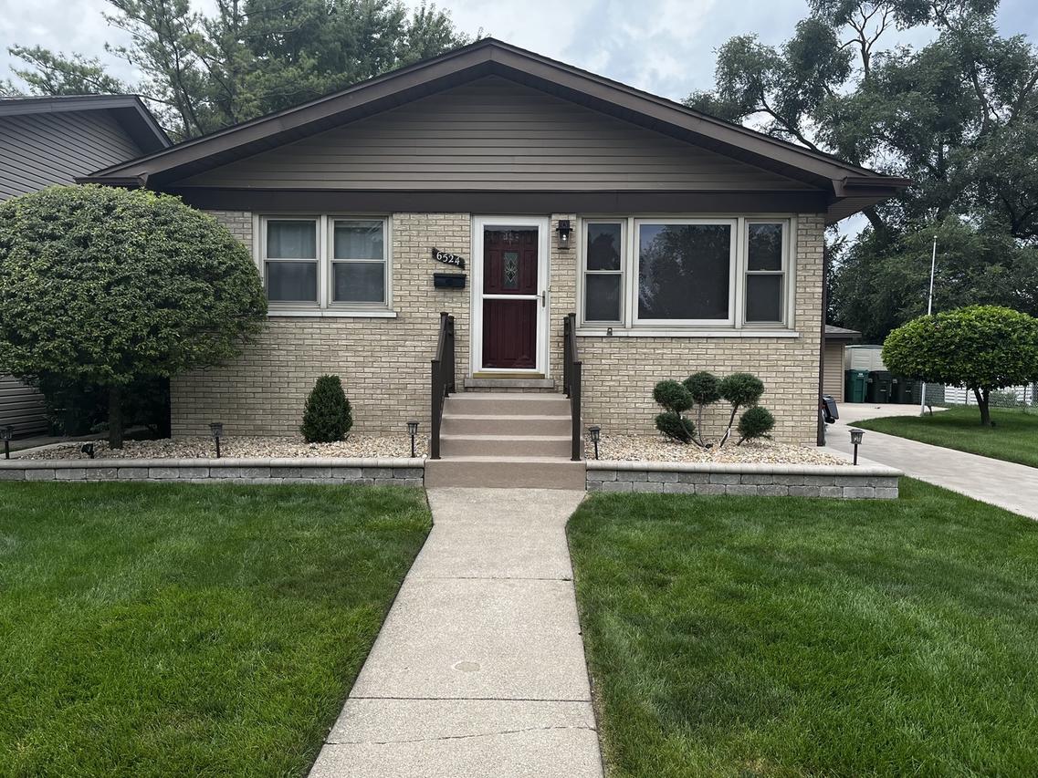 6524 Ridge Dr., Chicago Ridge, IL 60415
