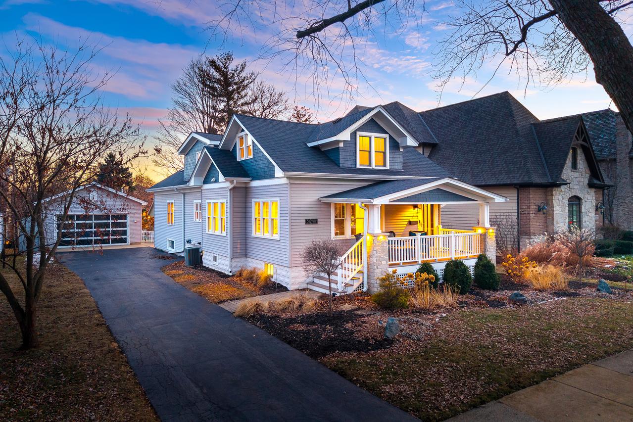 312 Douglas Ave., Naperville, IL 60540