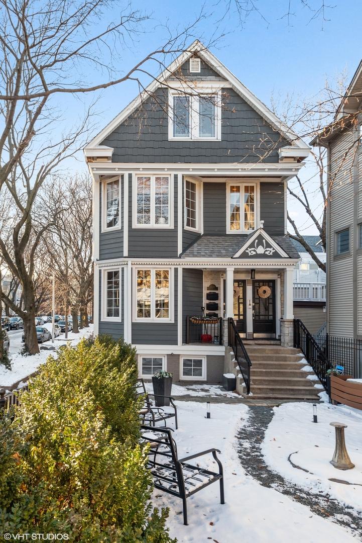 3034 N Greenview Ave., Chicago, IL 60657