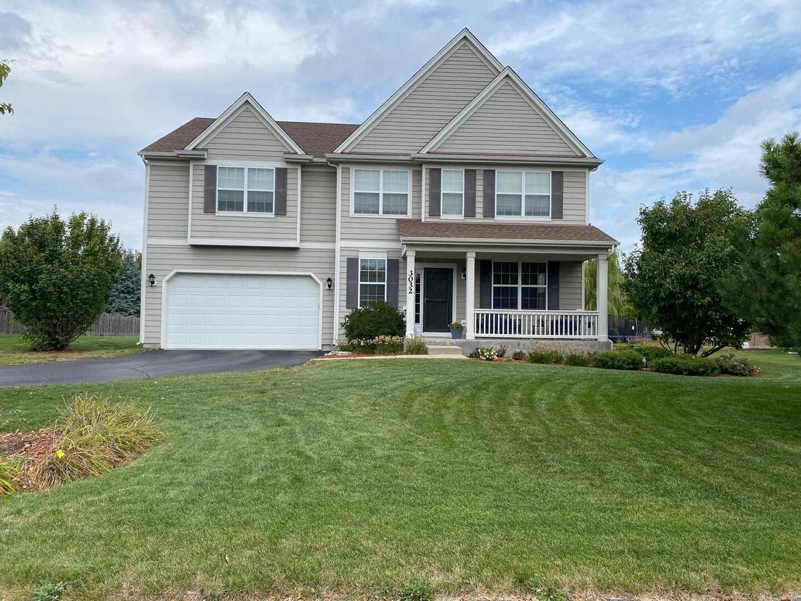 3032 Long Common Pkwy., Elgin, IL 60124