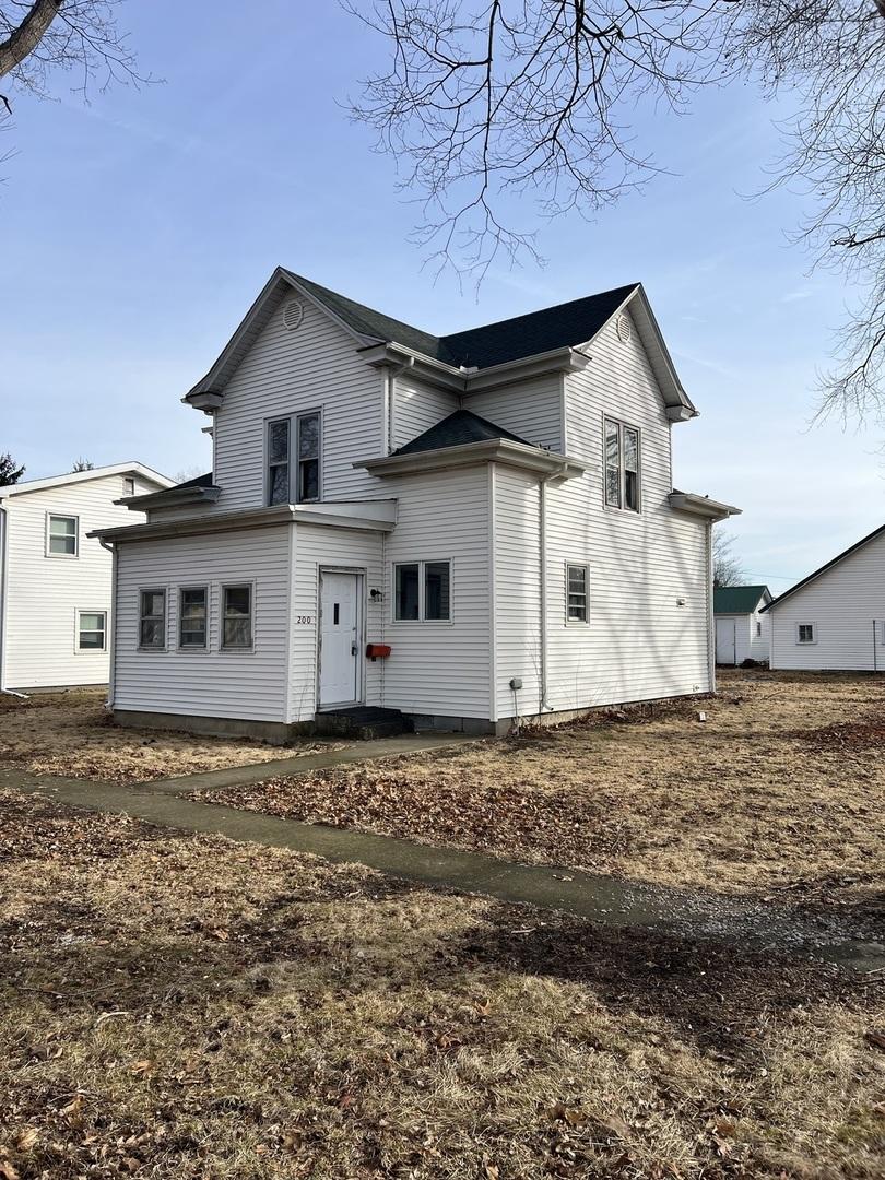200 E South St., Ellsworth, IL 61737