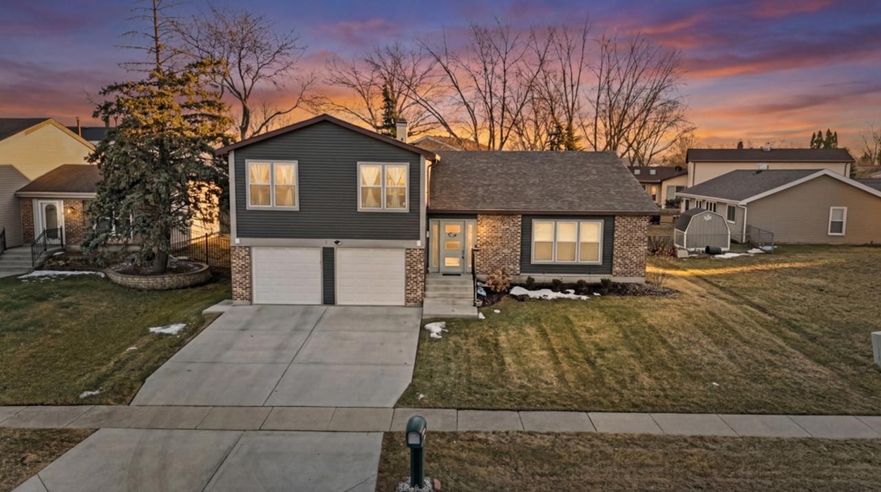 51 W Stevenson Dr., Glendale Heights, IL 60139