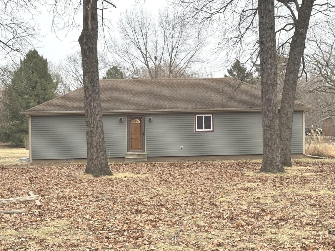 16725 E Terrace Dr., Momence, IL 60954