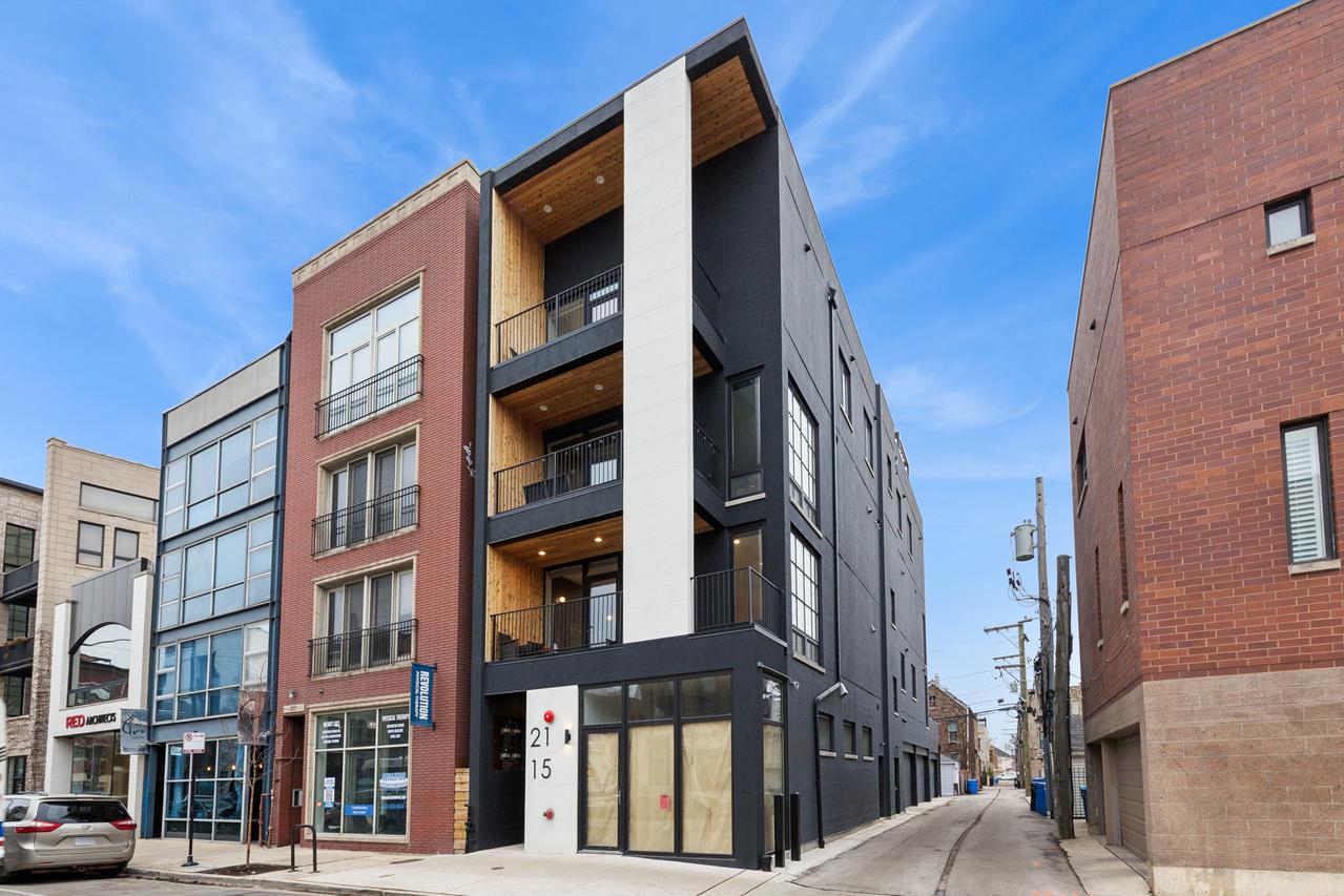 2115 N Damen Ave. #2, Chicago, IL 60647