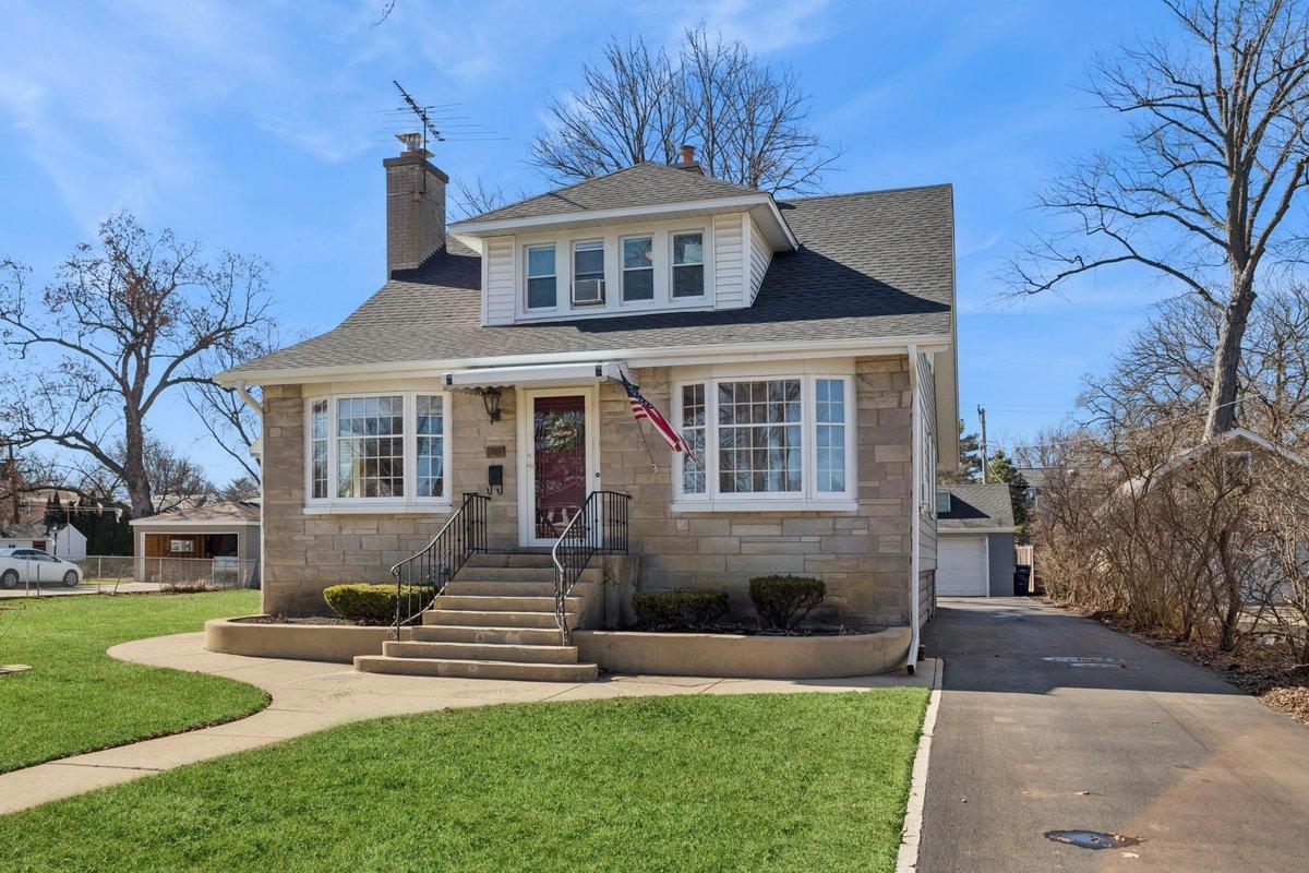 520 S Cornell Ave., Villa Park, IL 60181