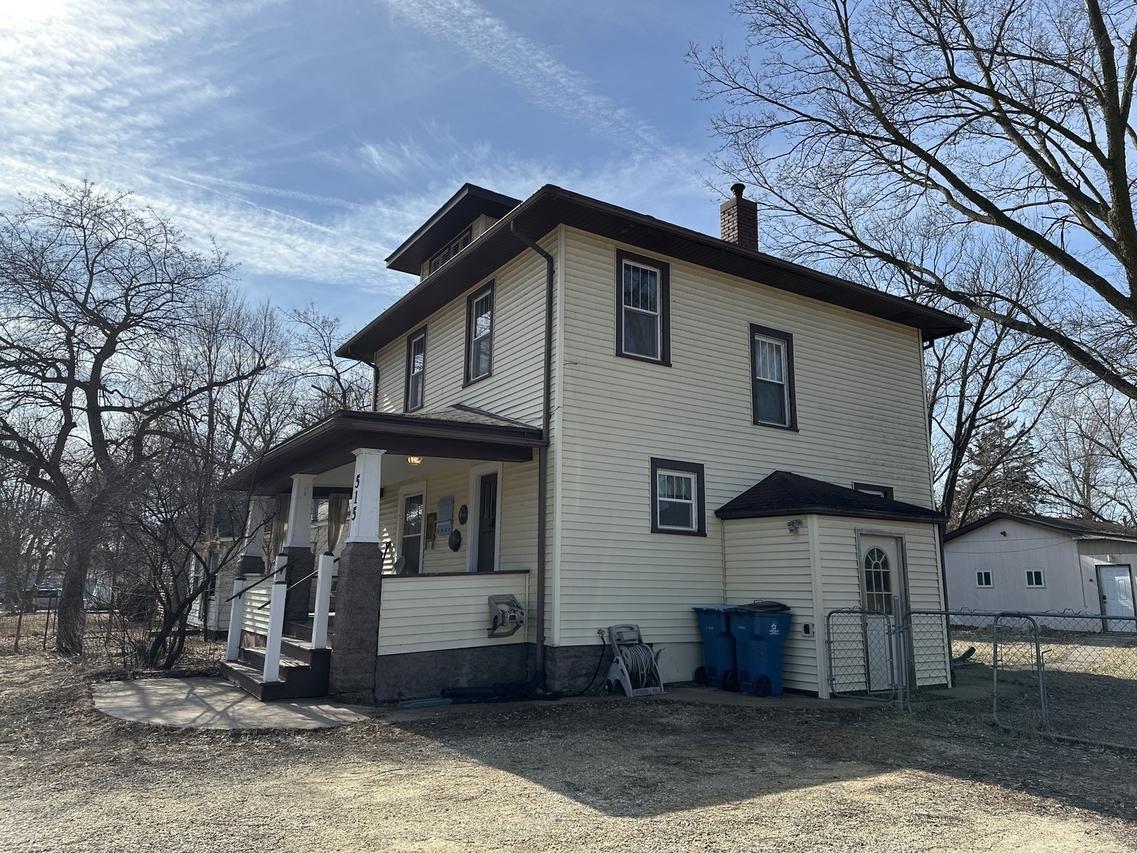 515 Burlington St., Savanna, IL 61074