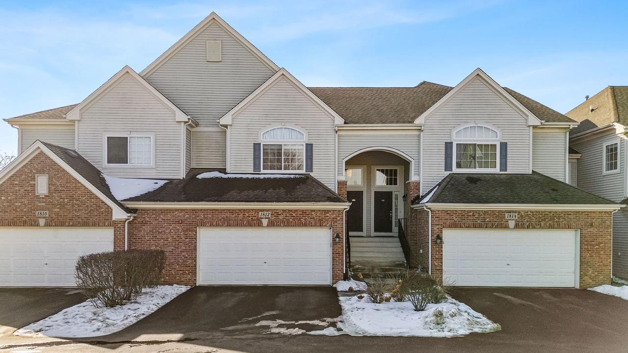 1812 Kelberg Ave., Hoffman Estates, IL 60192