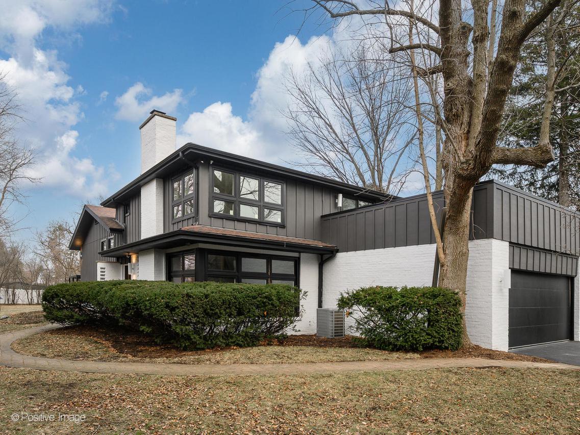 1077 Green Bay Rd., Glencoe, IL 60022