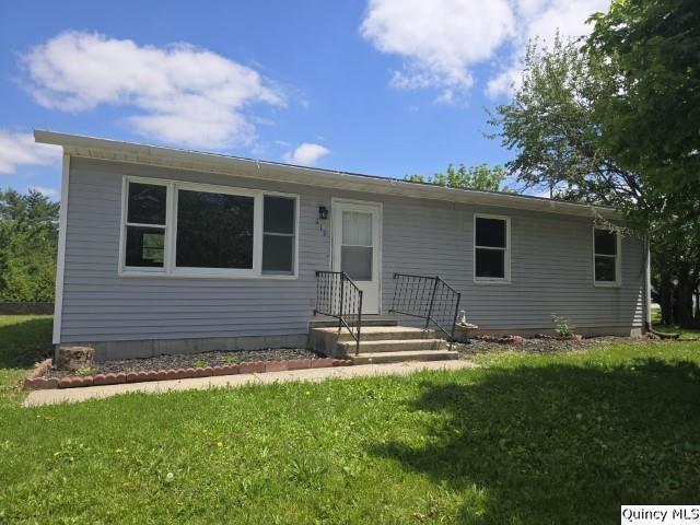 219 S First St., Carthage, IL 62321