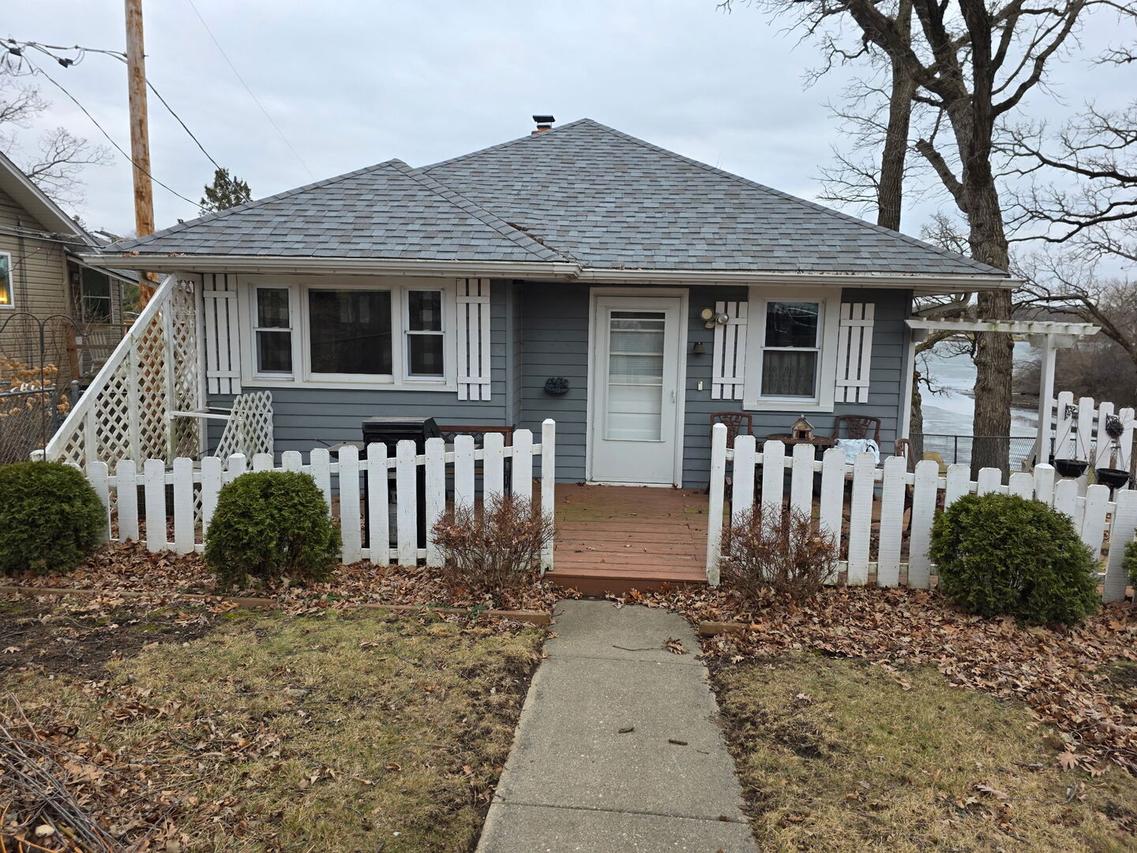 24927 W Forest Dr., Lake Villa, IL 60046