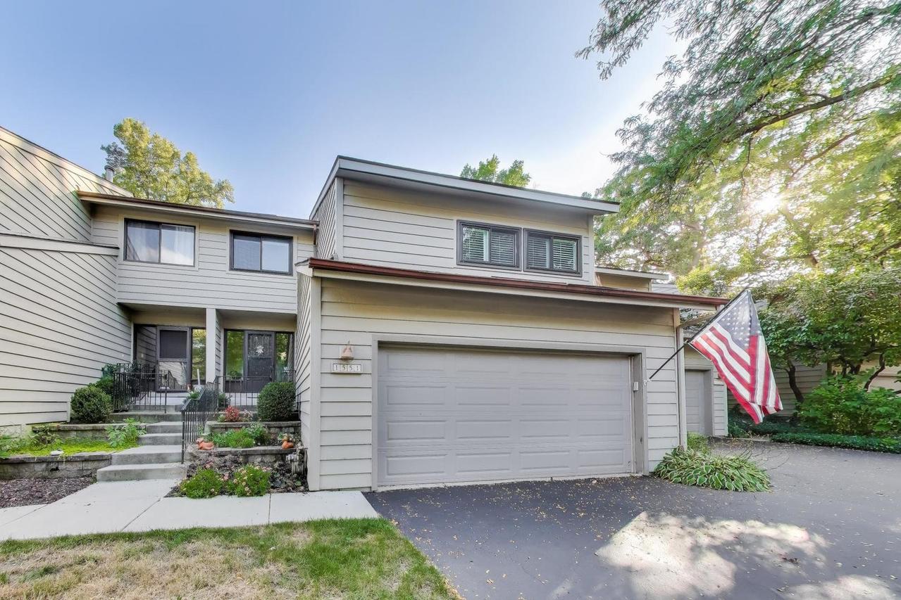 1551 Kirkwood Dr., Geneva, IL 60134