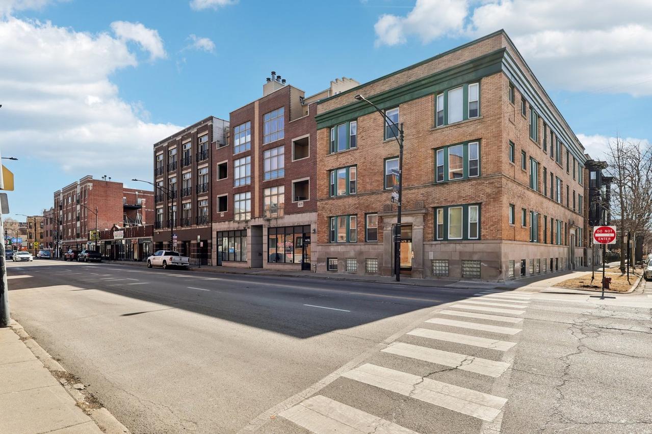 1473 W Irving Park Rd. #4E, Chicago, IL 60613