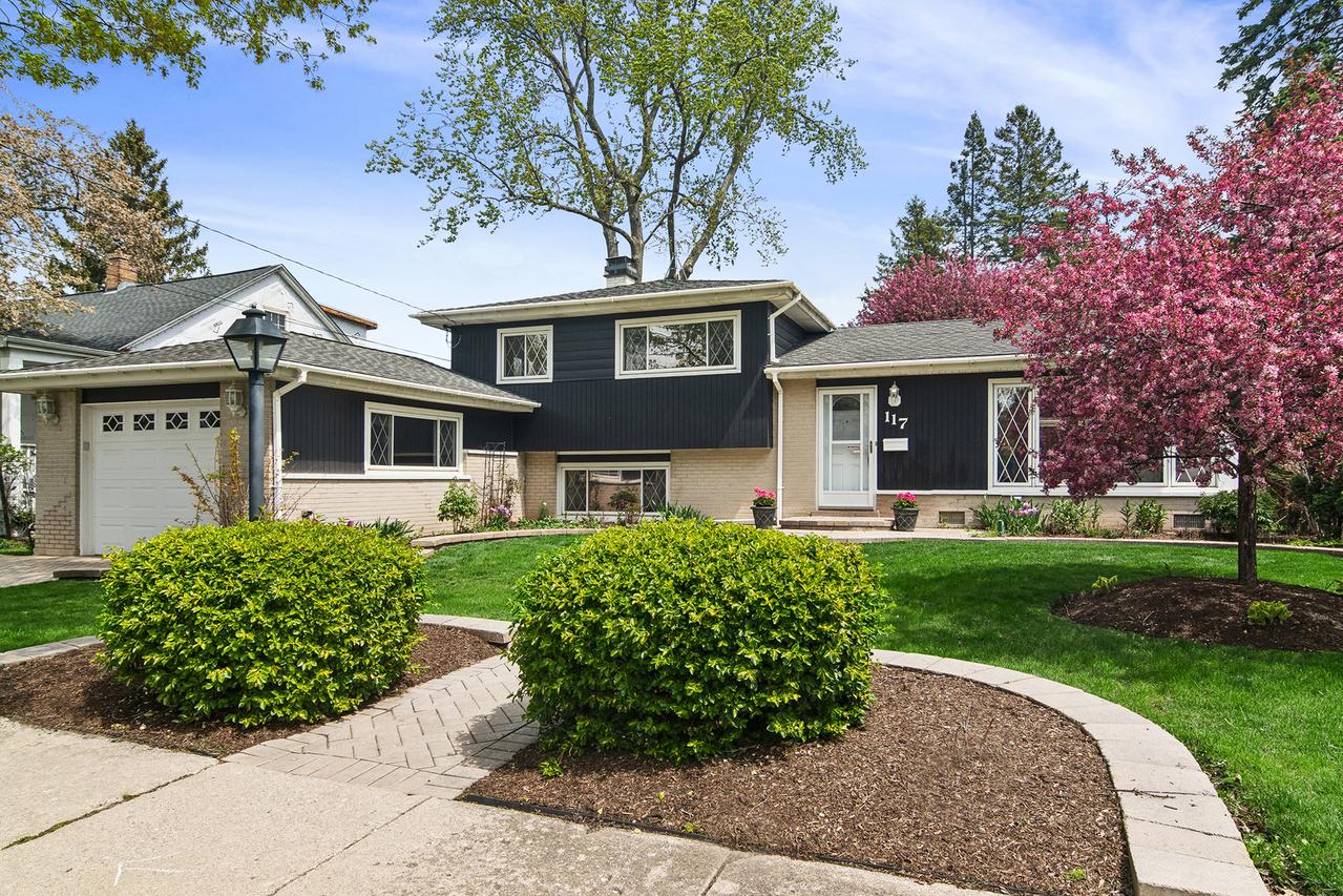 117 N Maple St., Palatine, IL 60067