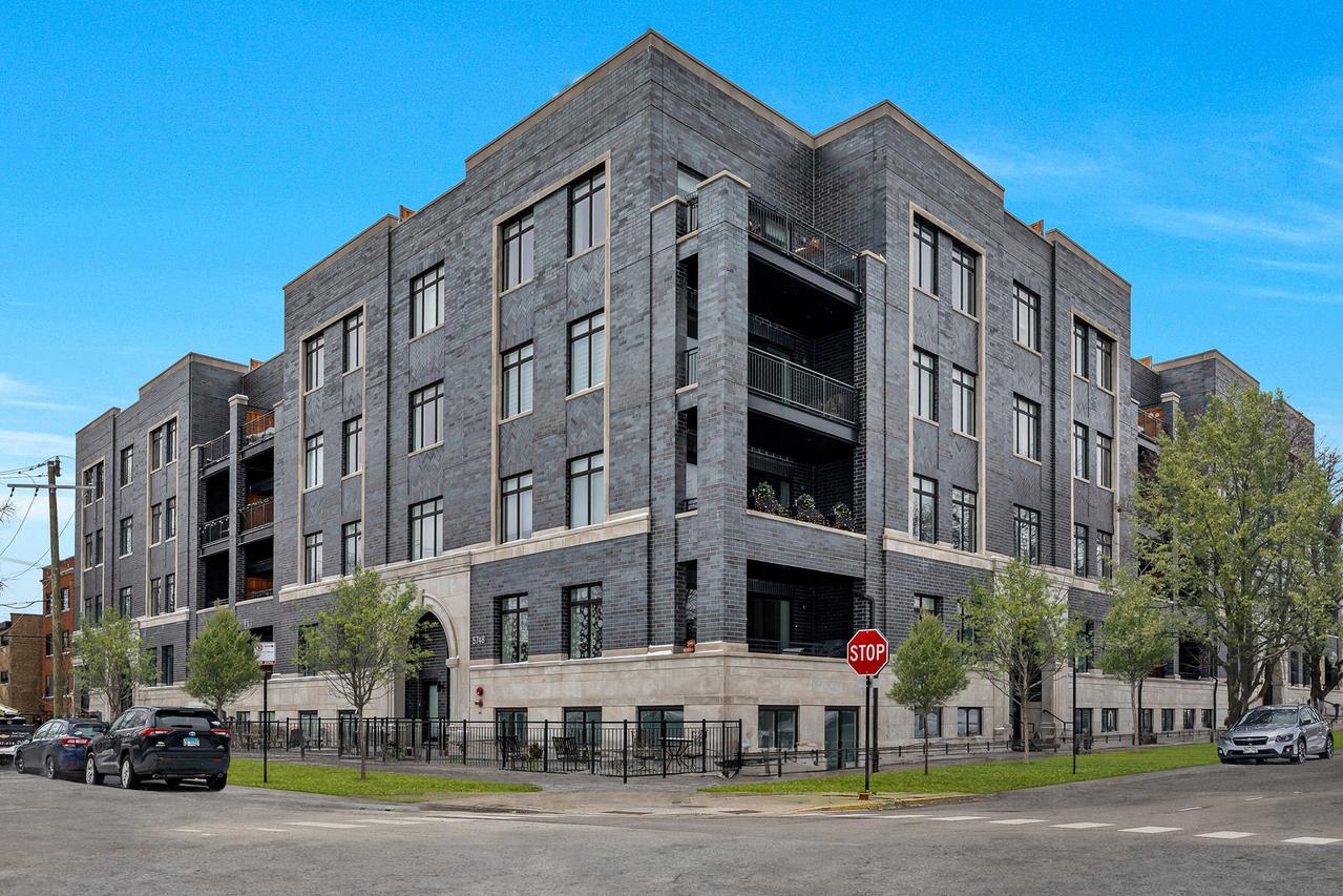 5748 N Hermitage Ave. #307, Chicago, IL 60660