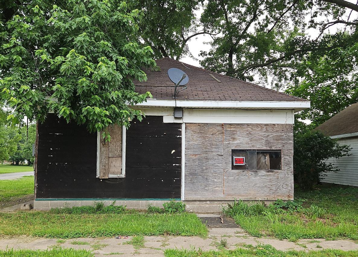 311 Vogel Ave., Dowell, IL 62927