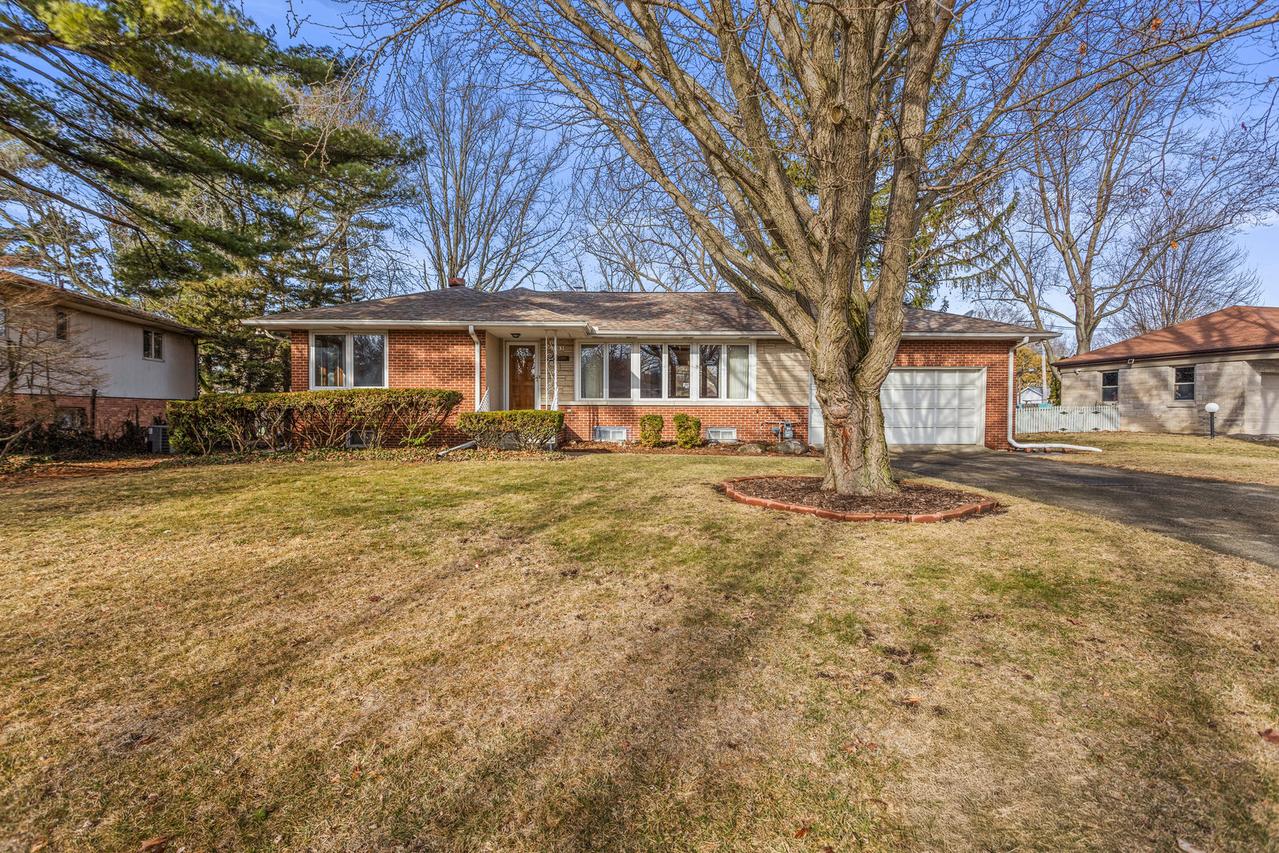 1203 Mayfair Rd., Champaign, IL 61821