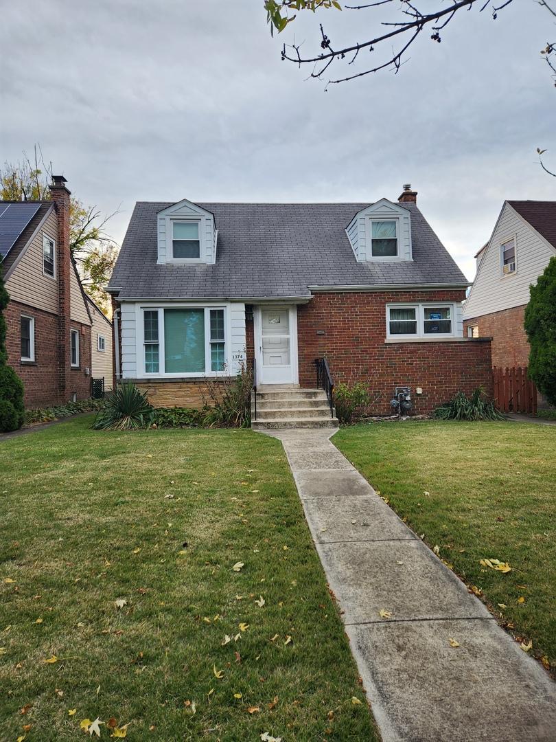 1374 Kenilworth Dr., Calumet City, IL 60409