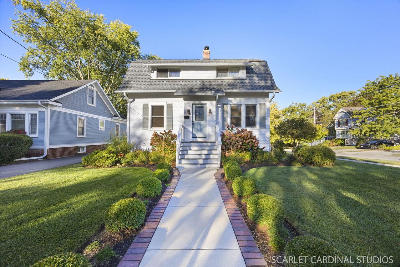 524 Western Ave., Wheaton, IL 60187