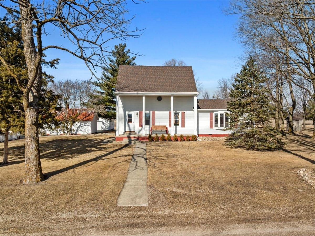 2411 Goldberg Rd., Bloomington, IL 61705