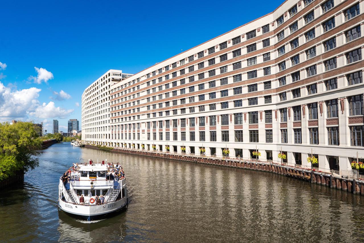 900 N Kingsbury St. #812, Chicago, IL 60610