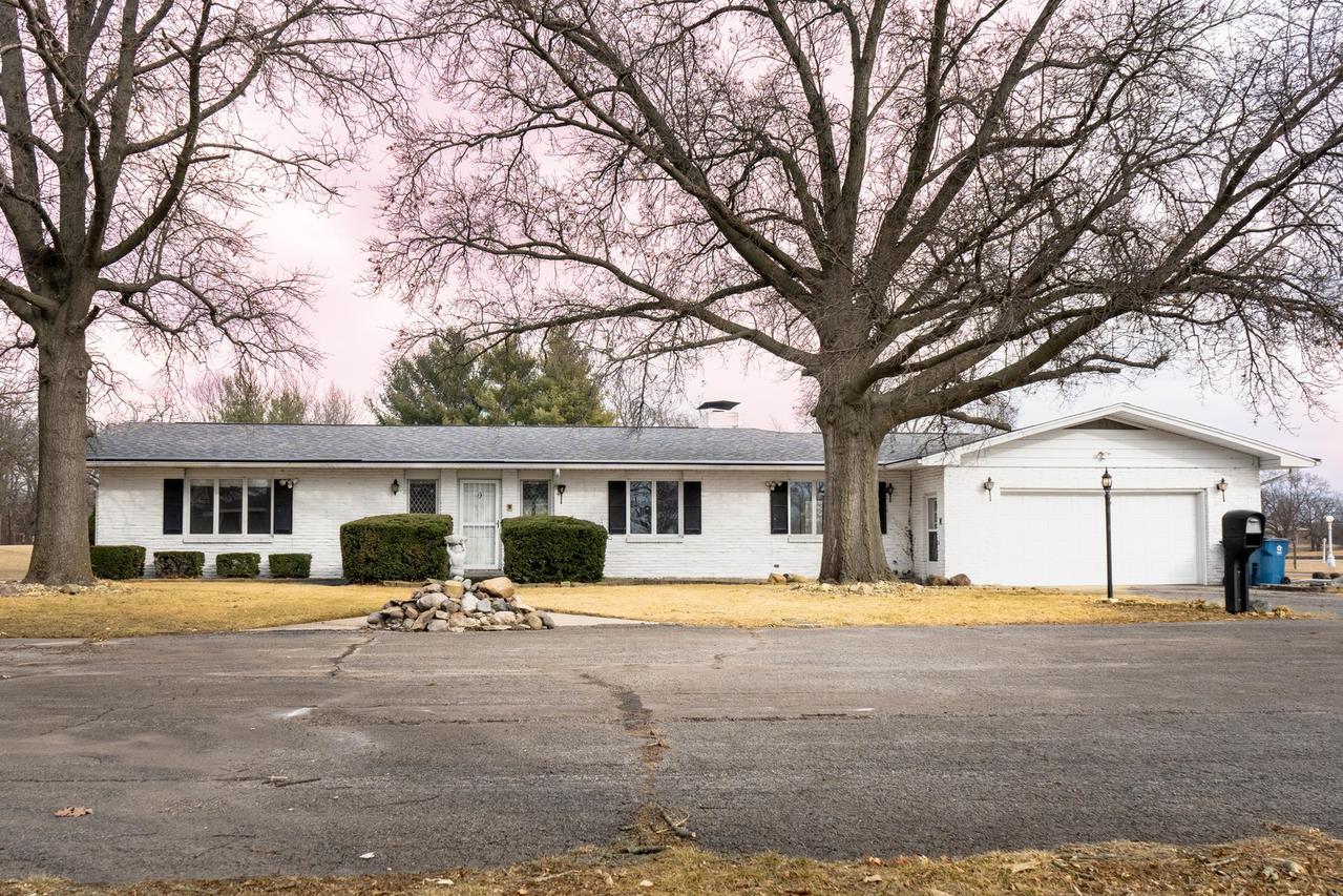 100 S Westview Dr., Pontiac, IL 61764