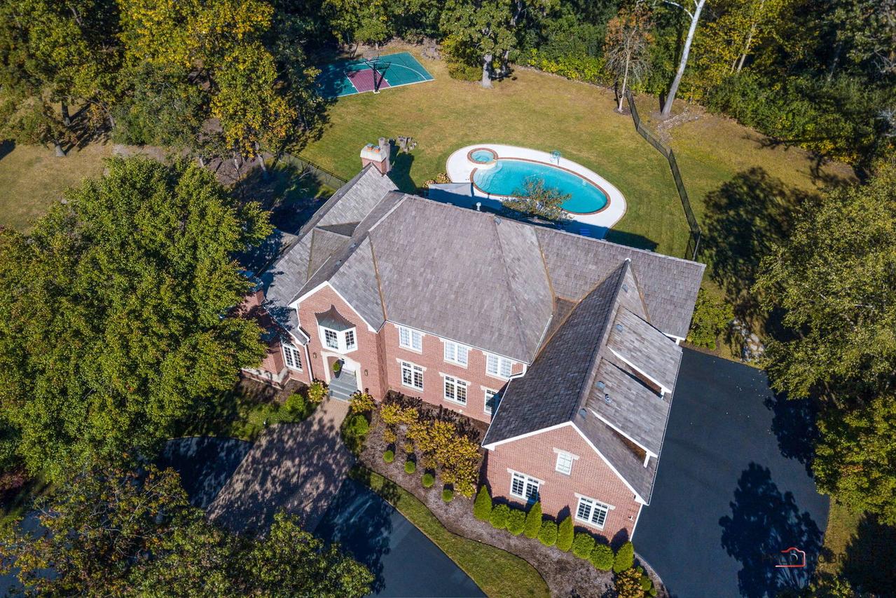 180 S Suffolk Ln., Lake Forest, IL 60045