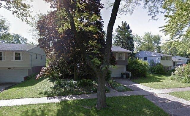 449 White Pine Rd., Buffalo Grove, IL 60089