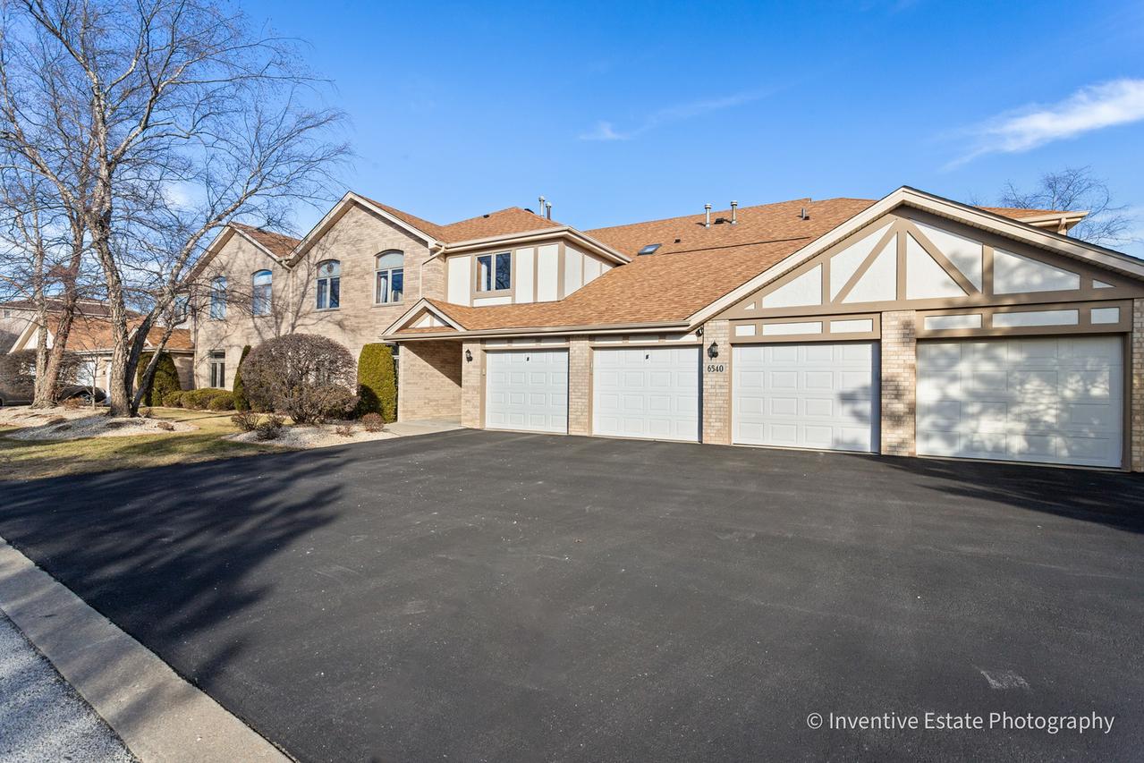 6540 Pine Trail Ln. #2, Tinley Park, IL 60477