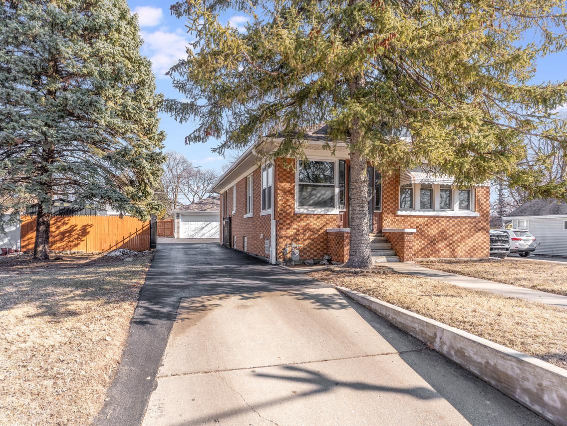 124 S Midland Ave., Joliet, IL 60436