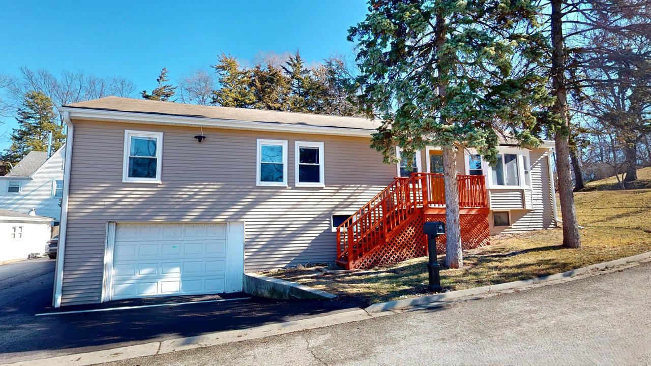 176 E Grand Ave., Fox Lake, IL 60020