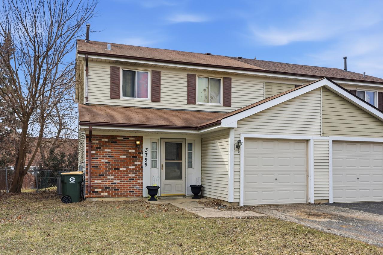 3758 Merrimac Ln., Hanover Park, IL 60133
