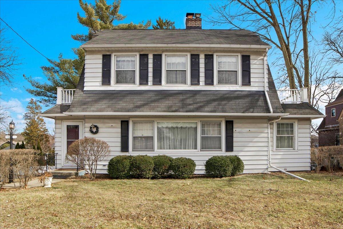 401 S 1st St., Geneva, IL 60134