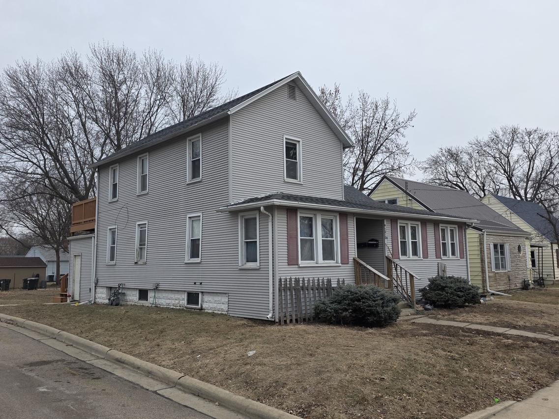 1212 12th Ave., Sterling, IL 61081