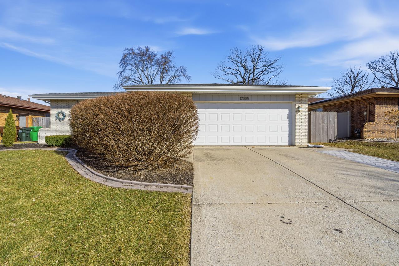 17005 Ridgeland Ave., Tinley Park, IL 60477