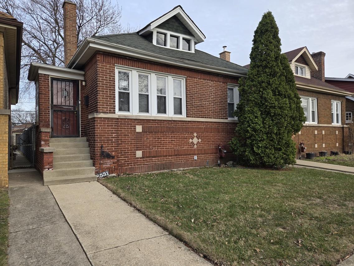 8531 S Euclid Ave., Chicago, IL 60617