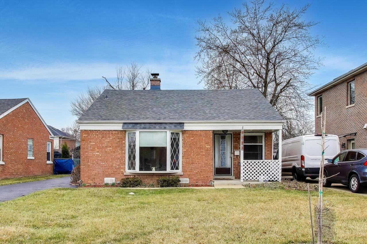 8334 N New England Ave., Niles, IL 60714