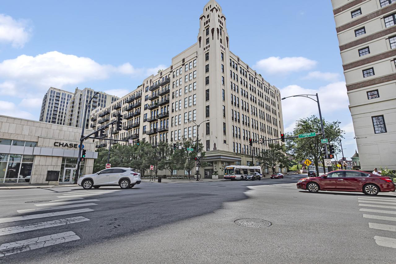758 N Larrabee St. #408, Chicago, IL 60654