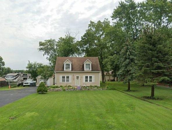 38593 Pine Ave., Beach Park, IL 60099