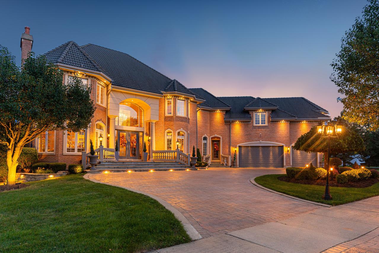 147 Los Lagos Dr., Bloomingdale, IL 60108