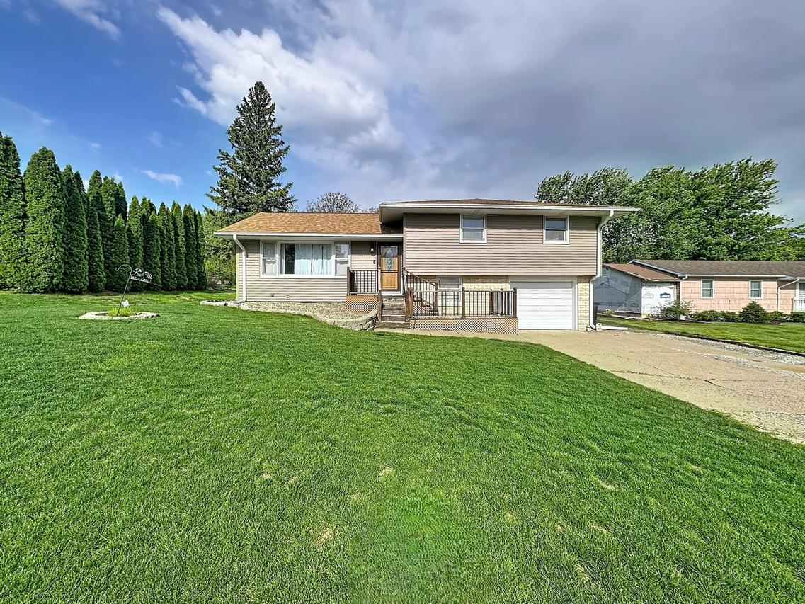 1420 7th St., Orion, IL 61273